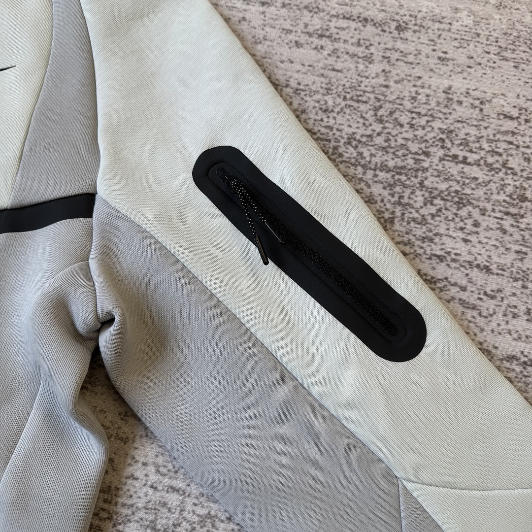 Nike New Tech Fleece (Grey) - Image 20