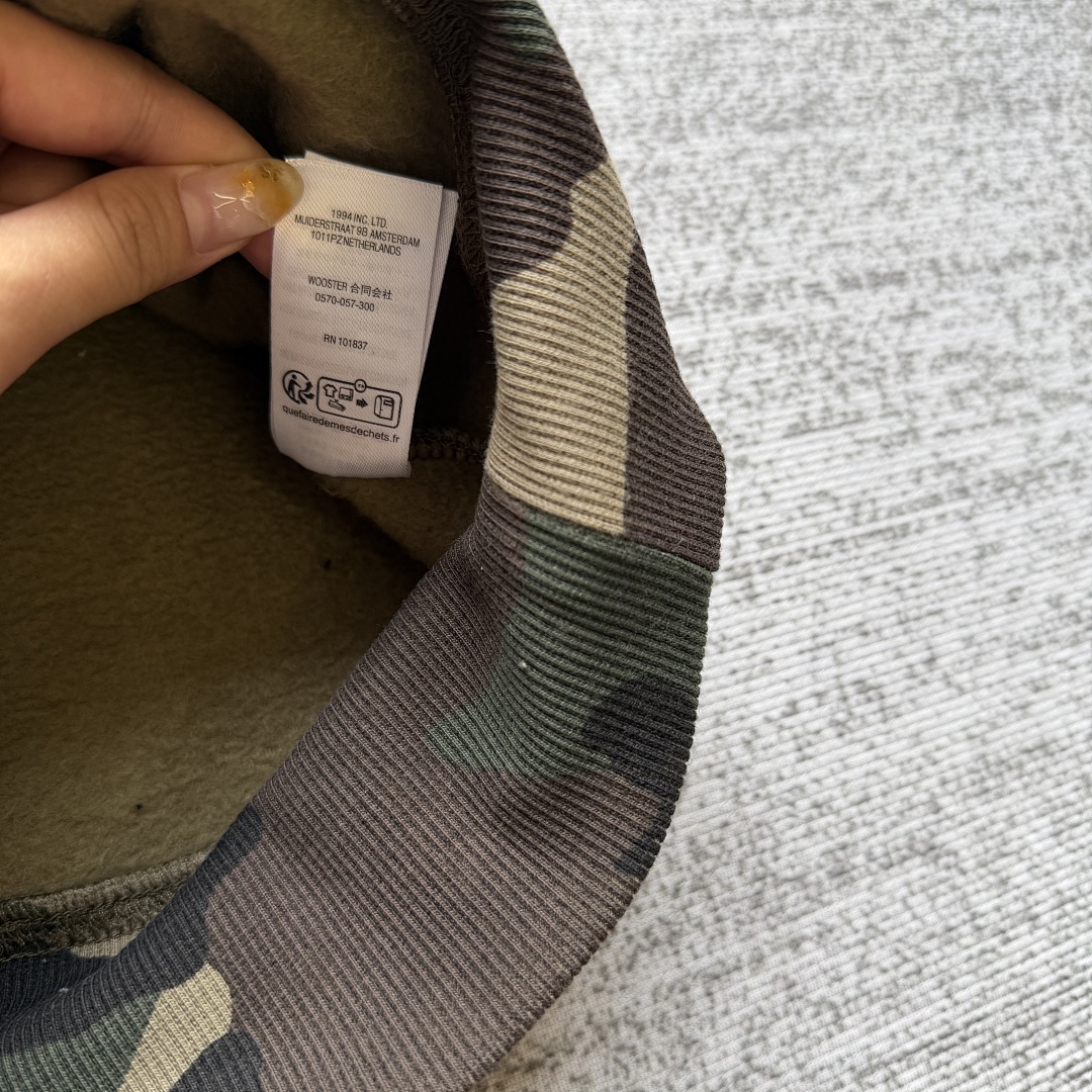 Supreme Satin Applique Tracksuit - Image 11