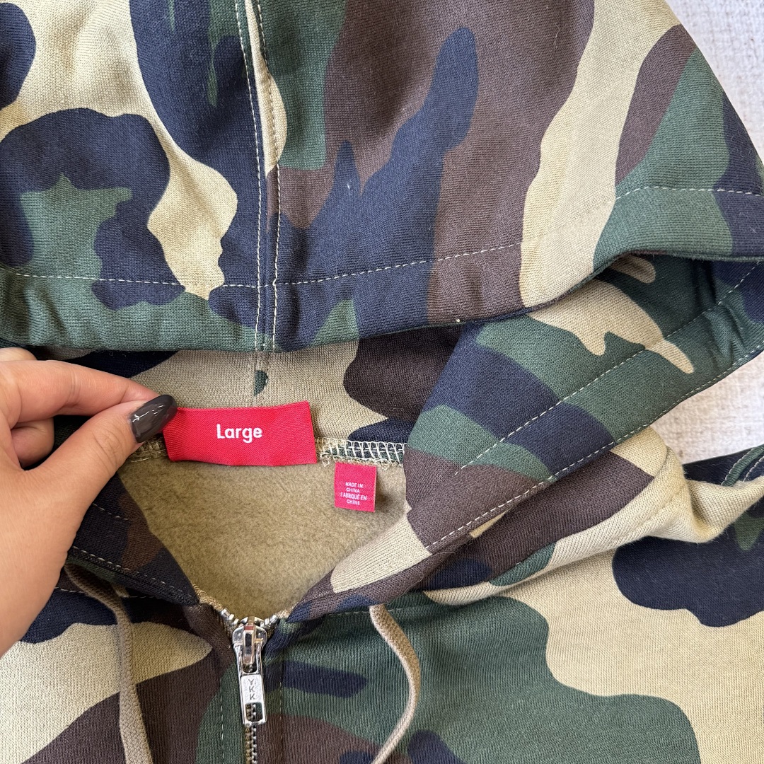 Supreme Big Logo Hoodie - Image 12