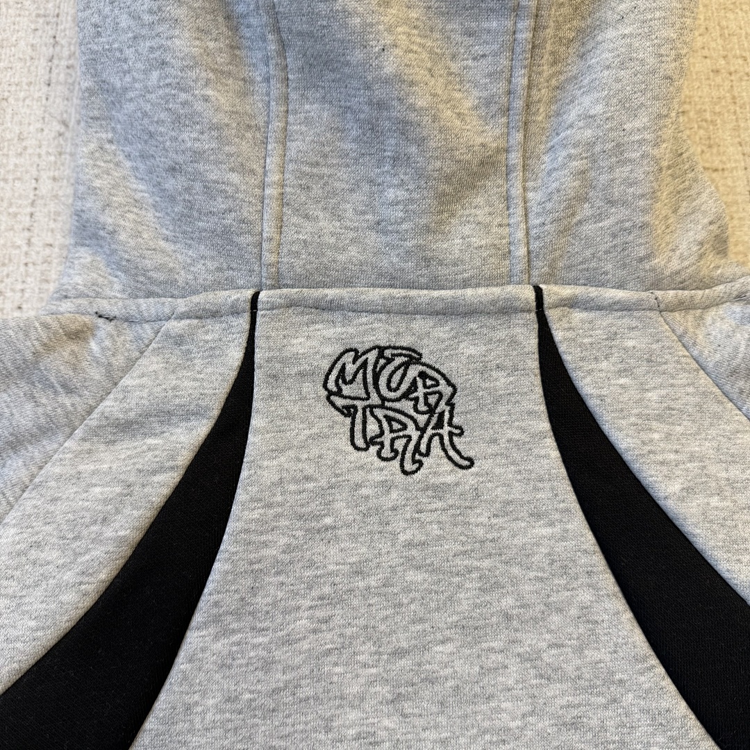 Mertra Perfect Set Tracksuit - Image 7