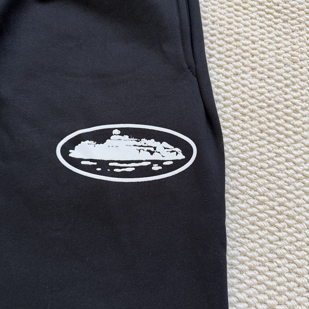 Corteiz logo tracksuit Black color - Image 13