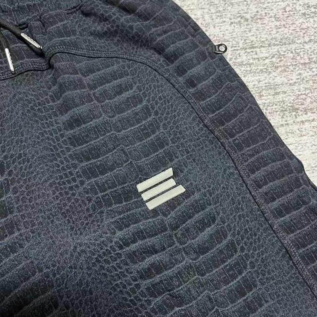Kroen Croclock Hoodie (Black) - Image 6