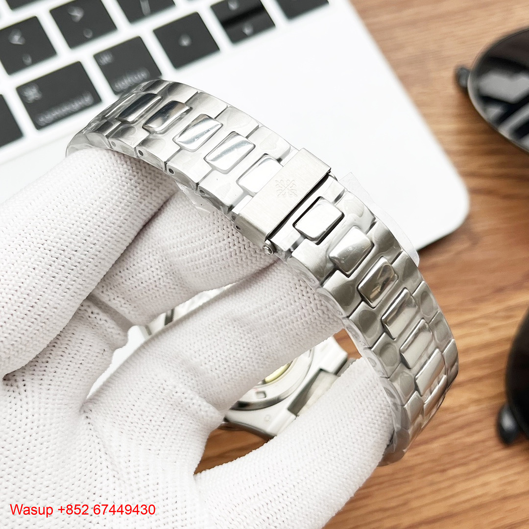 Other Patek Philippe Nautilus 5711 1A (Navy Blue) - Image 2