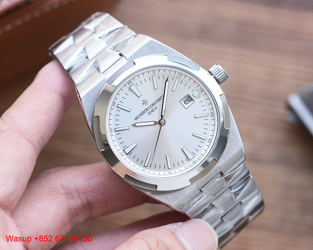 On Running Vacheron Constantin Overseas 4500V Stainless Steel White Dial