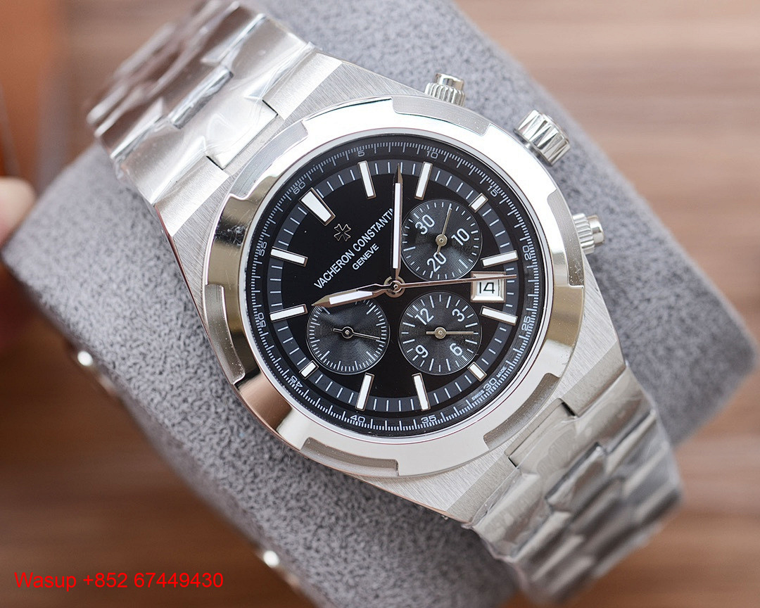 On Running Vacheron Constantin Overseas Chronograph 5500V Stainless Steel Black Dial