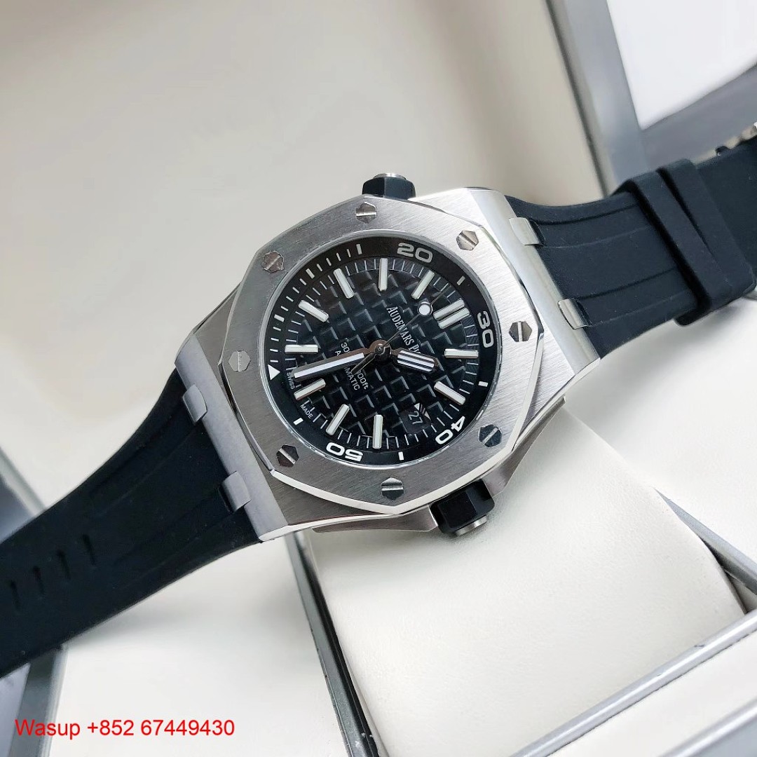 Other Audemars Piguet Royal Oak Offshore 15720ST Stainless Steel Black Dial - Image 3