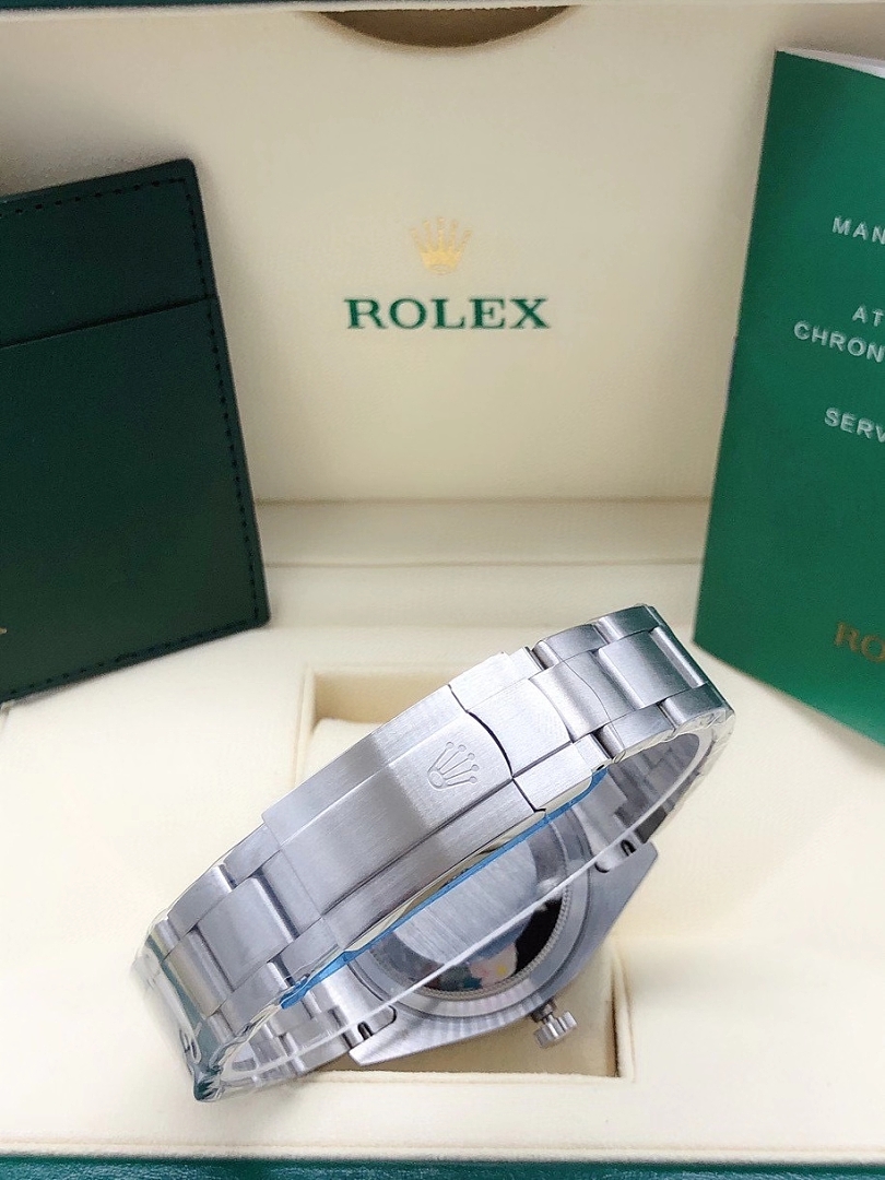 Other Rolex Oyster Perpetual 126000 Red Dial - Image 3