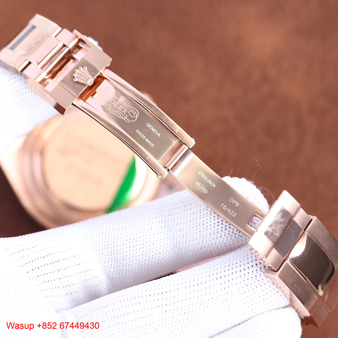 On Running Rolex Cosmograph Daytona Rose Gold Dial - Image 3