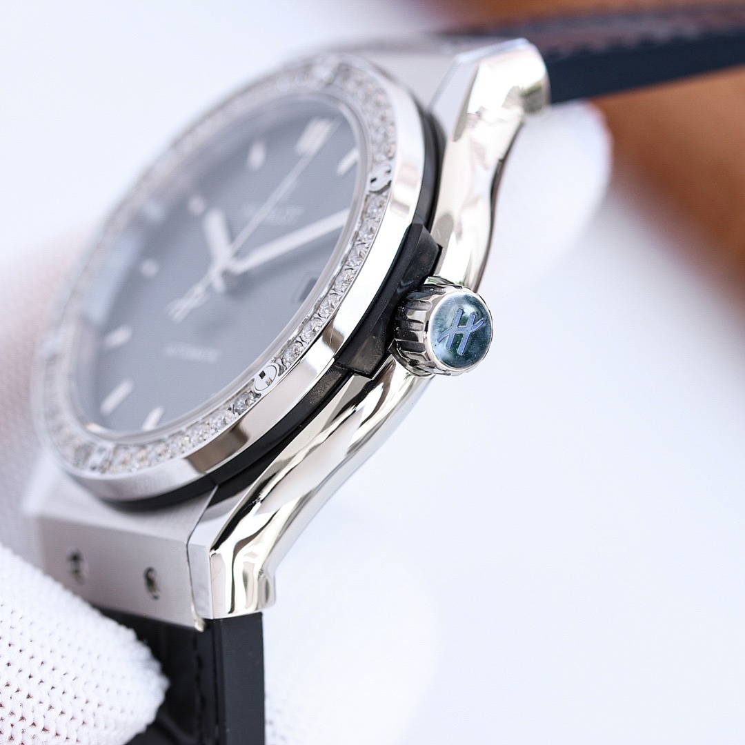 Other HB Classic Fusion 511.NX.1171.RX Black Dial - Image 4