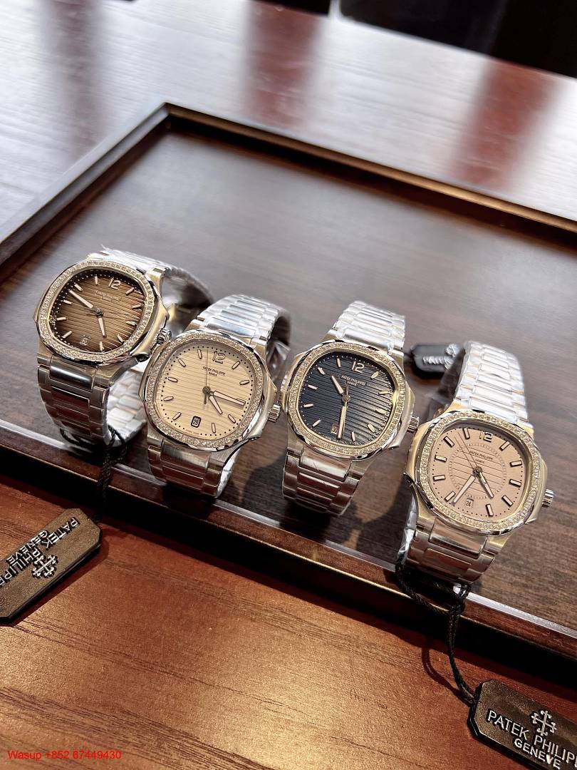 Other Patek Philippe Nautilus 7118 Blue Dial Diamond Bezel - Image 2