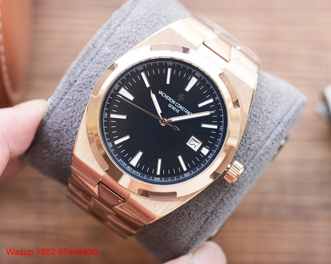 On Running Vacheron Constantin Overseas 4500V Rose Gold Black Dial