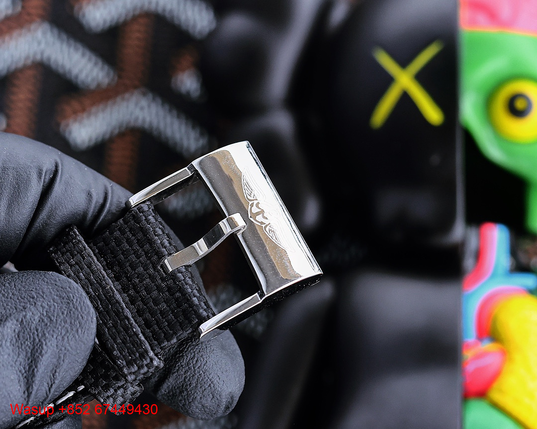 Other Breitling Avenger Chronograph White Dial - Image 2