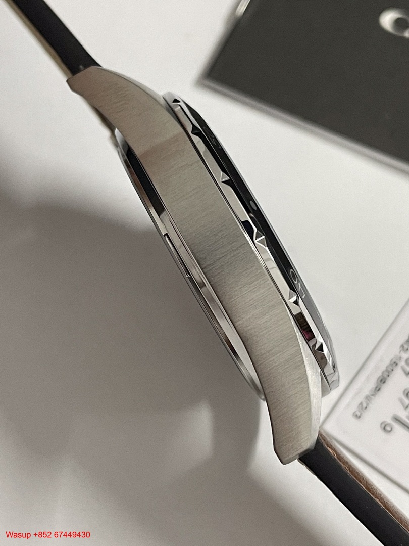Chanel Coach Kent 14602560 White Dial - Image 4