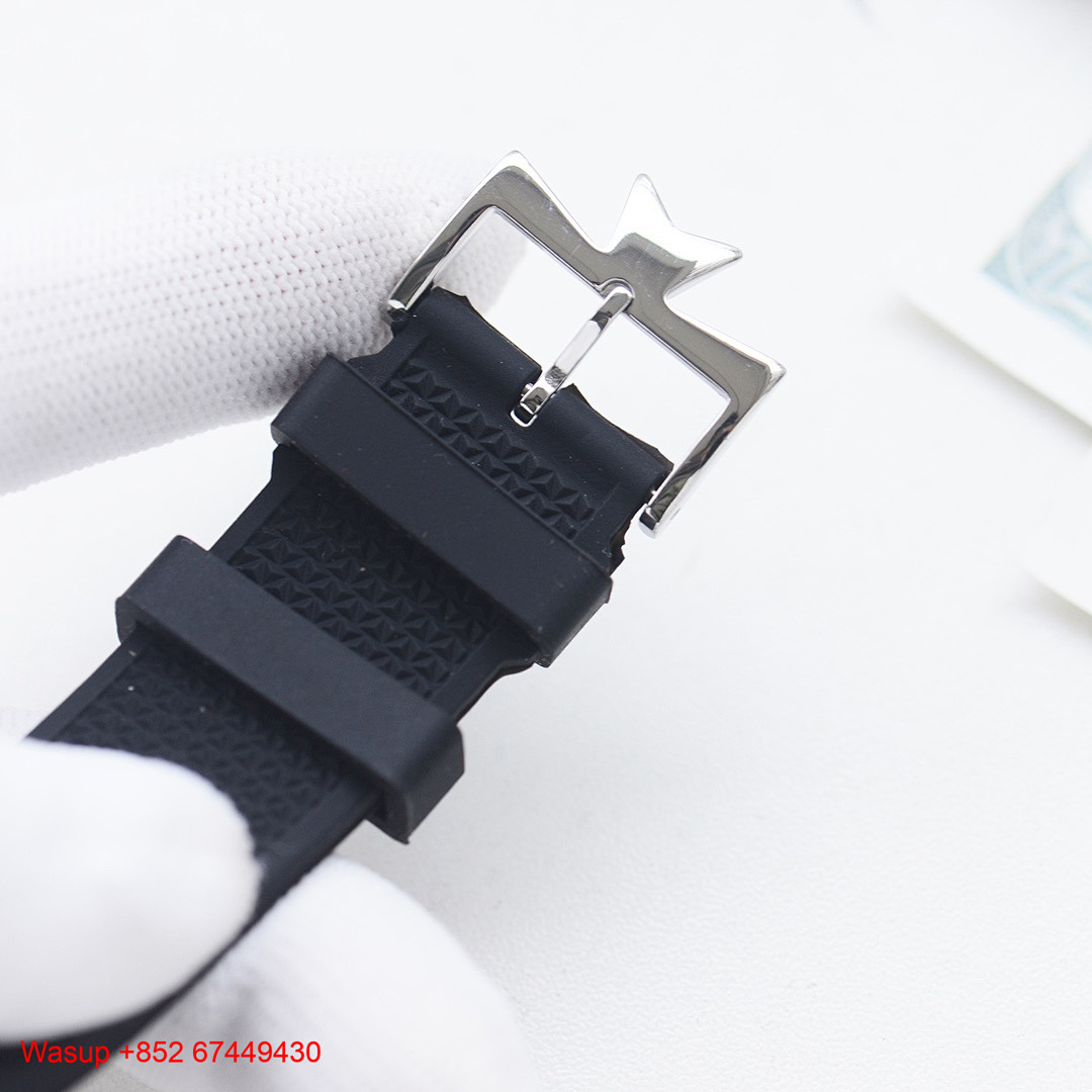 On Running Vacheron Constantin Overseas 47040 Stainless Steel White Dial Rubber Band - Image 2