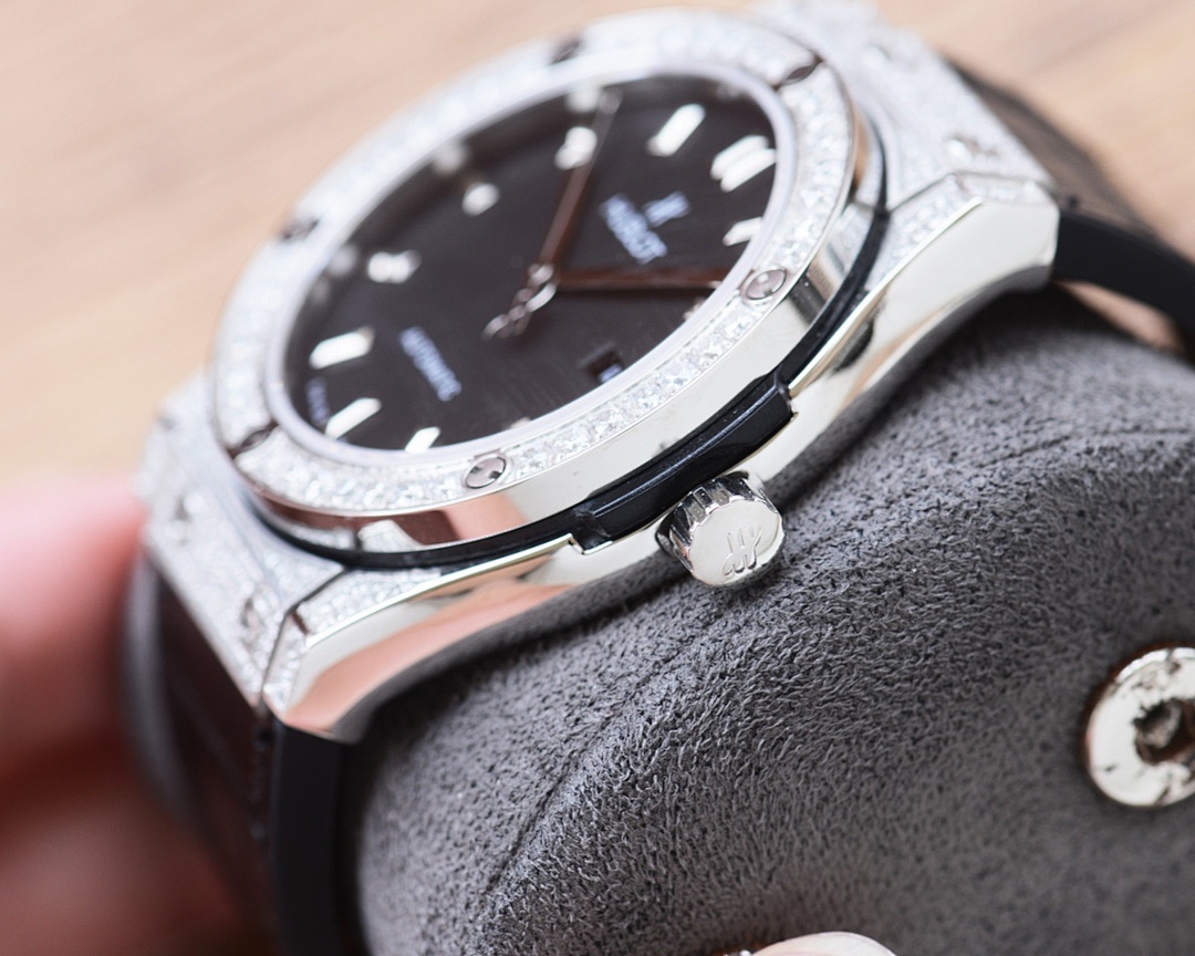 Other HB Classic Fusion Silver Diamond Case - Image 5