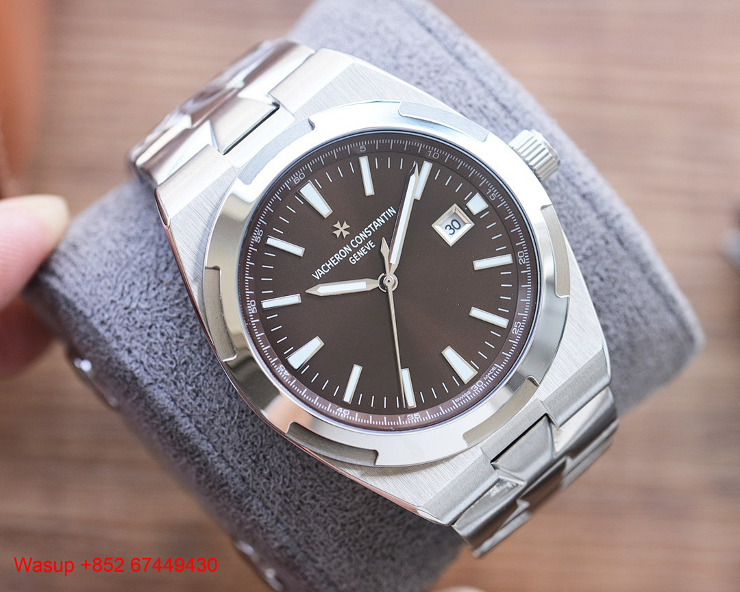 On Running Vacheron Constantin Overseas 4500V Stainless Steel Brown Dial