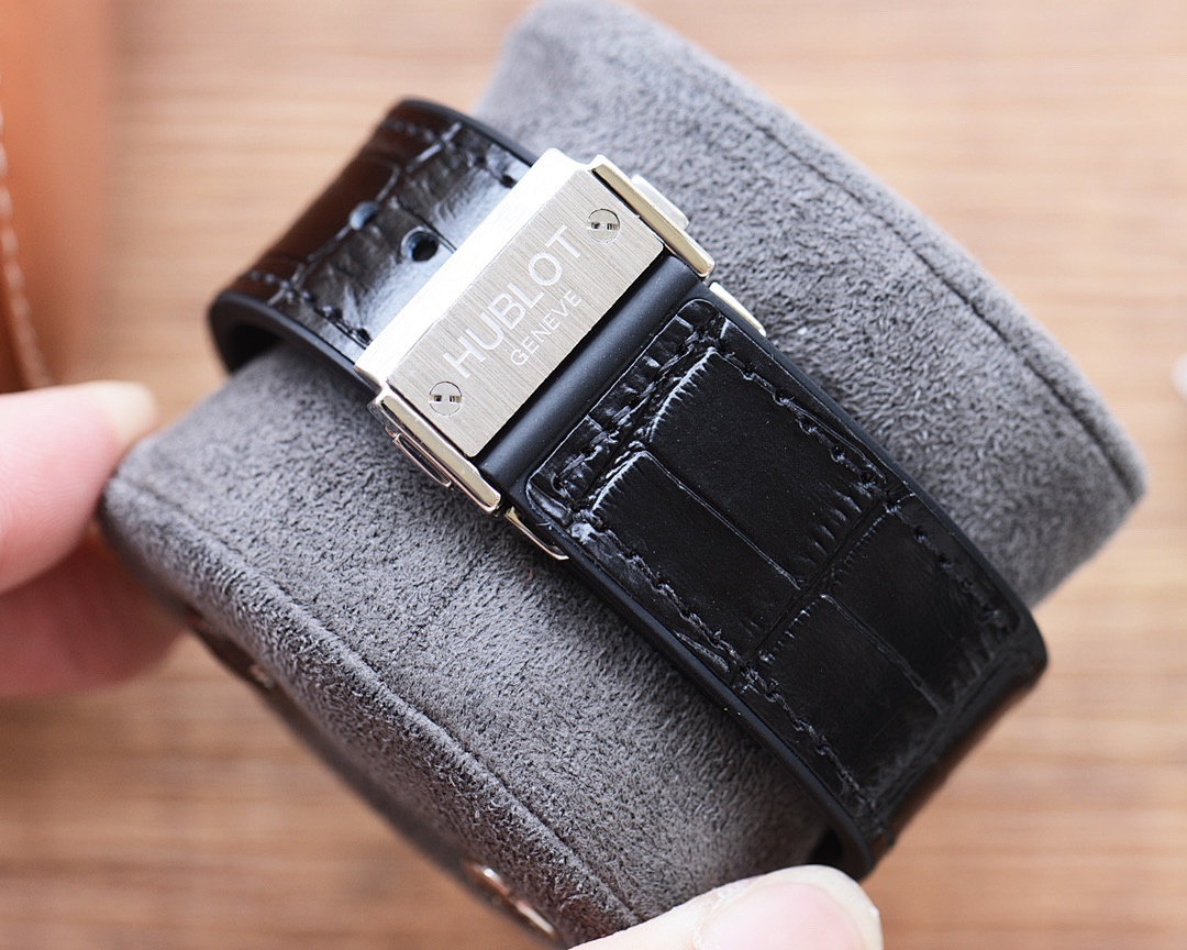 Other HB Classic Fusion Silver Diamond Case - Image 4