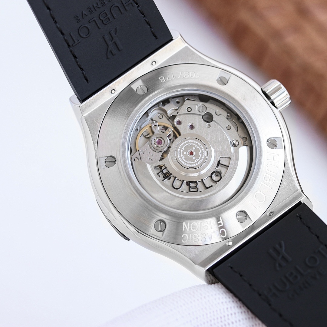 Other HB Classic Fusion Diamond 581.NX.1171.RX.1104 Black Dial - Image 3