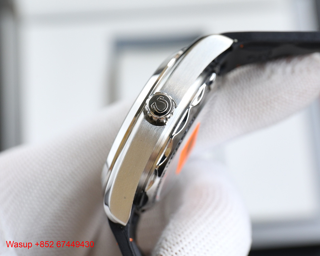 Other Omega Seamaster 150M White Dial Yellow Hand - Image 4