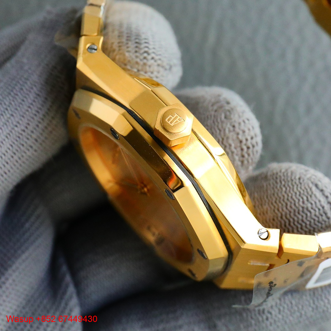 Other Audemars Piguet Royal Oak 15400ST Black Dial - Image 5