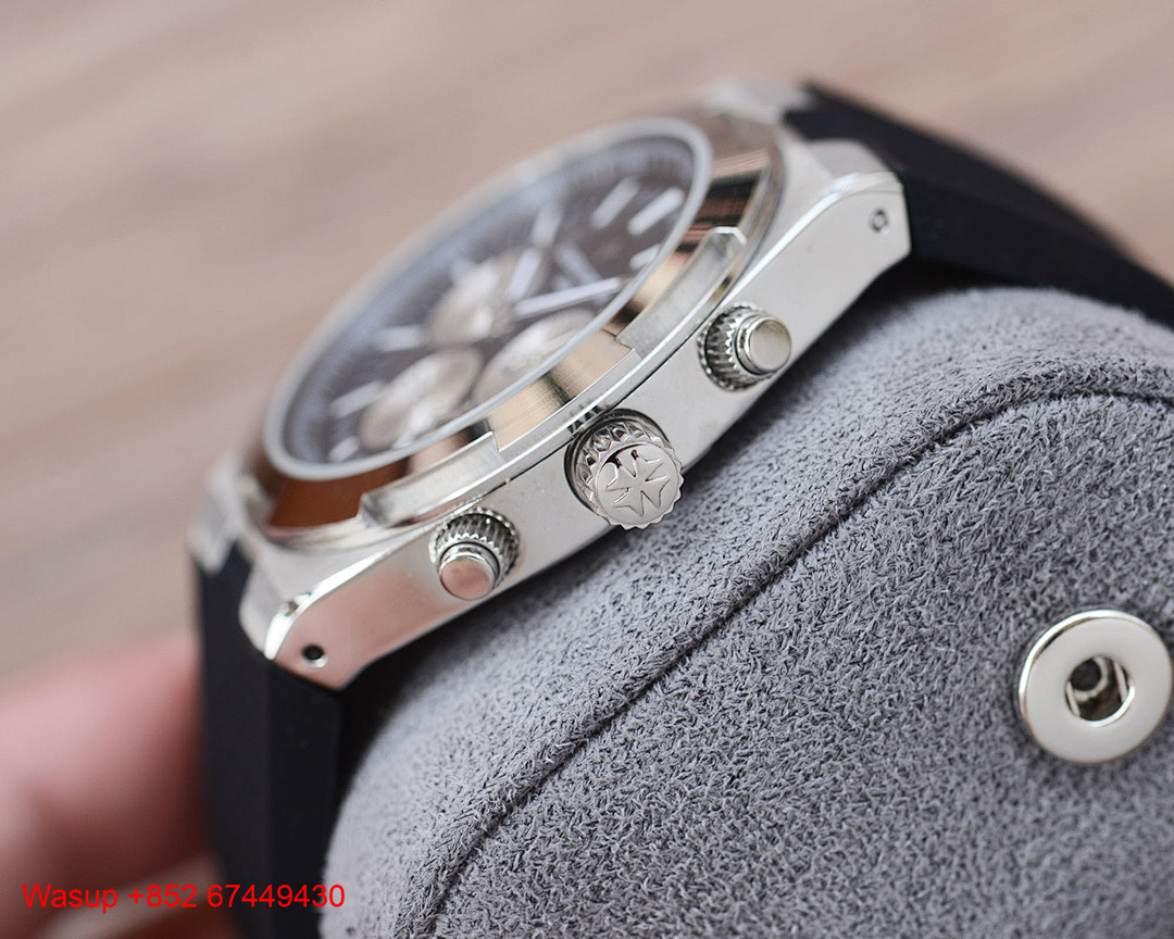 On Running Vacheron Constantin Overseas Chronograph 5500V Stainless Steel White Dial Leather Band - Image 3