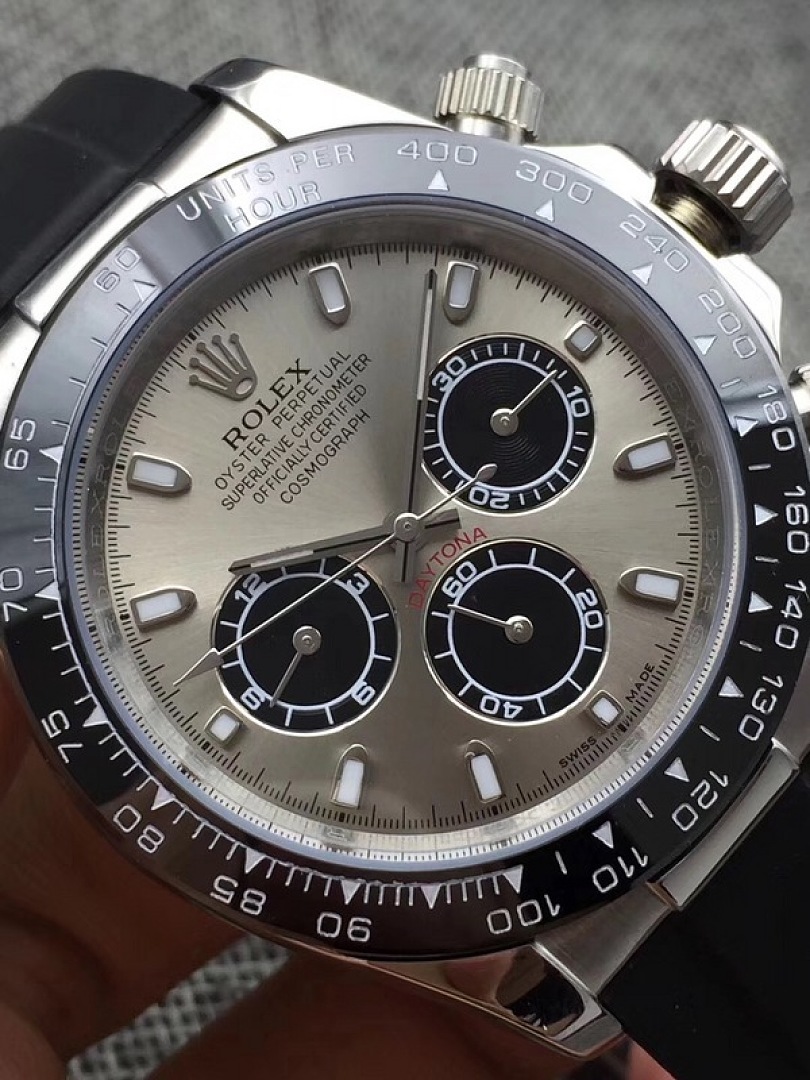 On Running ROLEX - Image 4