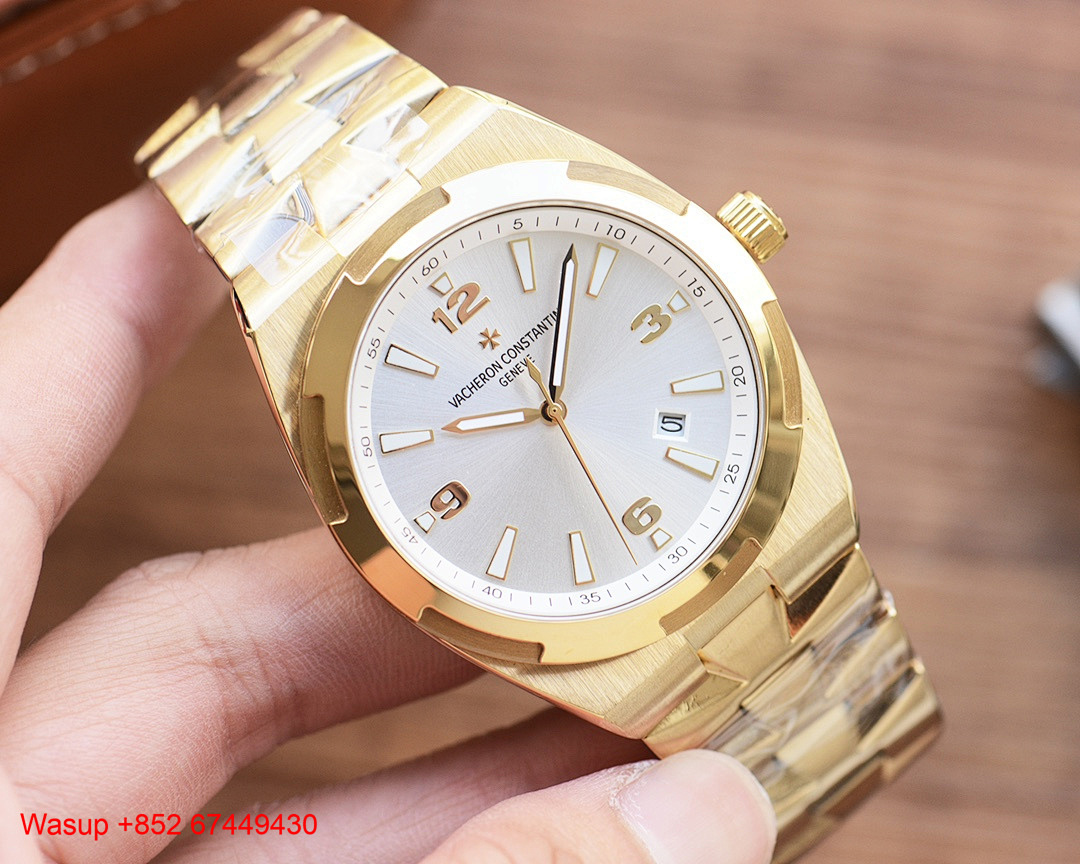 On Running Vacheron Constantin Overseas 47040 Gold White Dial, photo 1