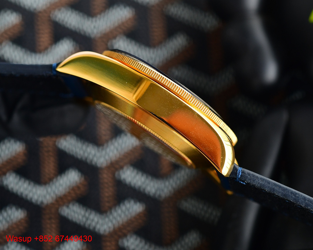 Other Tudor Heritage Black Bay Yellow Gold Blue Dial - Image 4