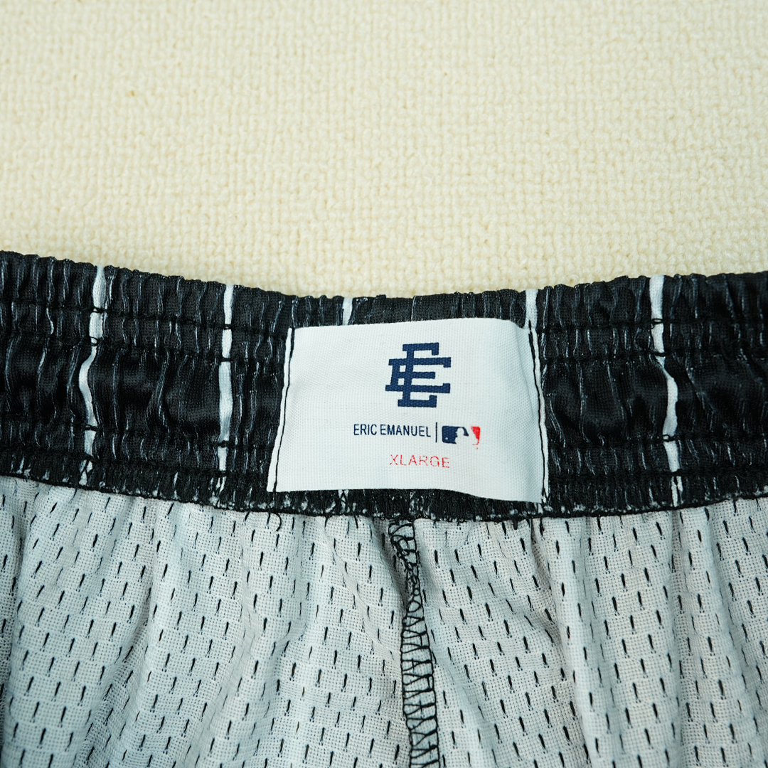Chanel 80 Eric Emanuel EE Basic Short Chicago White Sox (FW23) - Image 13