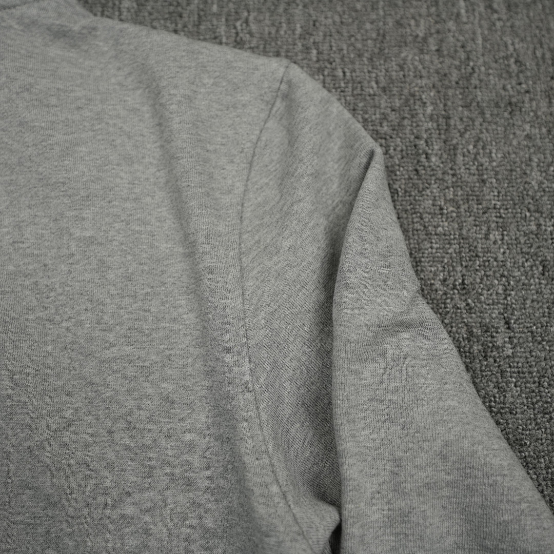 On Running Jacquemus Le Sweatshirt Hooded (Grey) - Image 23