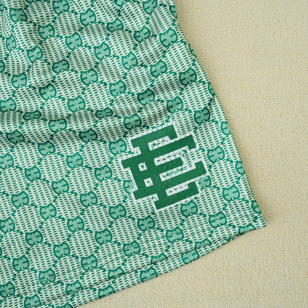 Chanel 80 Eric Emanuel EE Basic Short Green (FW21) - Image 14