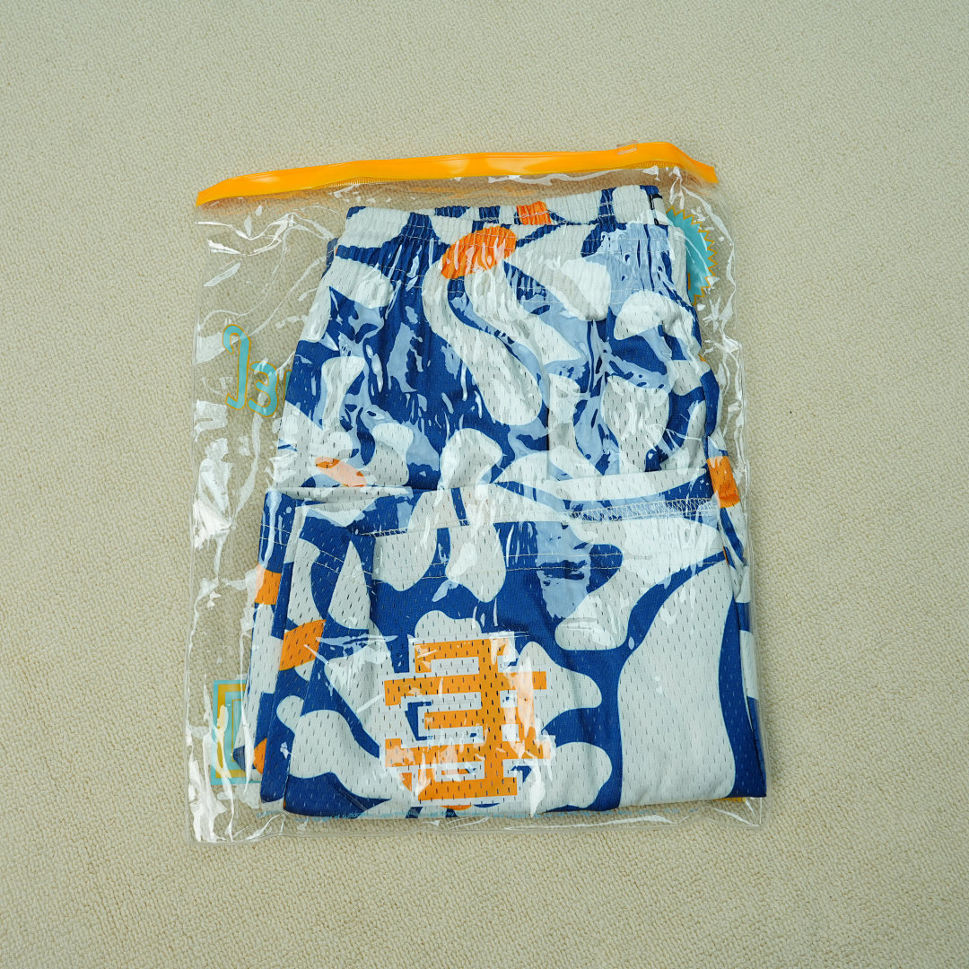 Chanel 80 Eric Emanuel EE Basic Short Blue Daisies/Yellow - Image 3