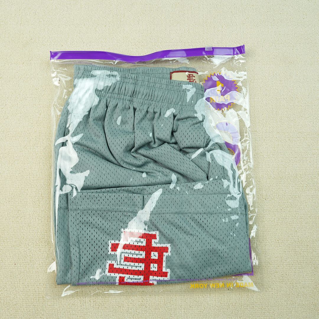 Chanel 80Eric Emanuel EE Basic Short Grey/Red - Image 4