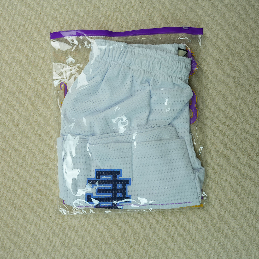 Chanel 80 Eric Emanuel EE Basic Short SS24White/Navy - Image 4
