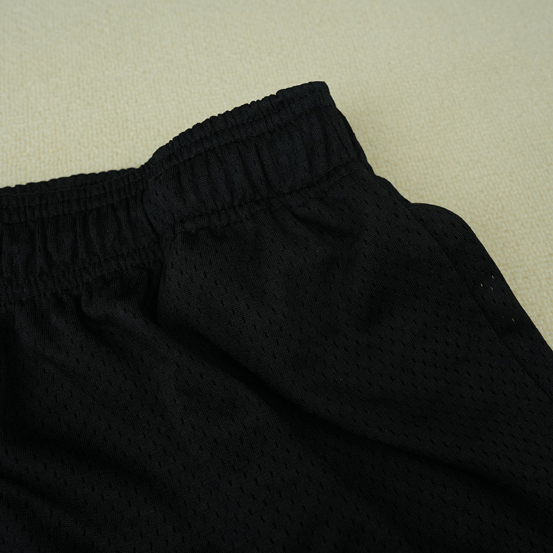 Chanel 80 Eric Emanuel EE Basic Short Black Varsity Red (FW21) - Image 11