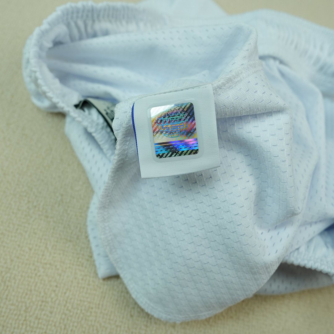 Chanel 80 Eric Emanuel EE Basic Short SS24White/Navy - Image 15