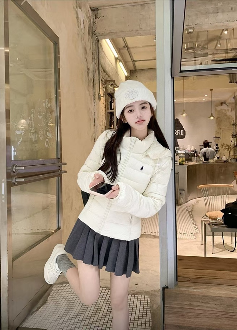 Other €51.6 ## Detachable Hooded Down Jacket Velvet W43 X - Image 4