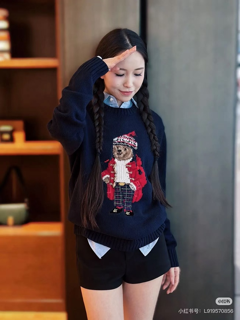 Other €41.2 ## Christmas Bear Sweater 808 Fleece P - Image 10