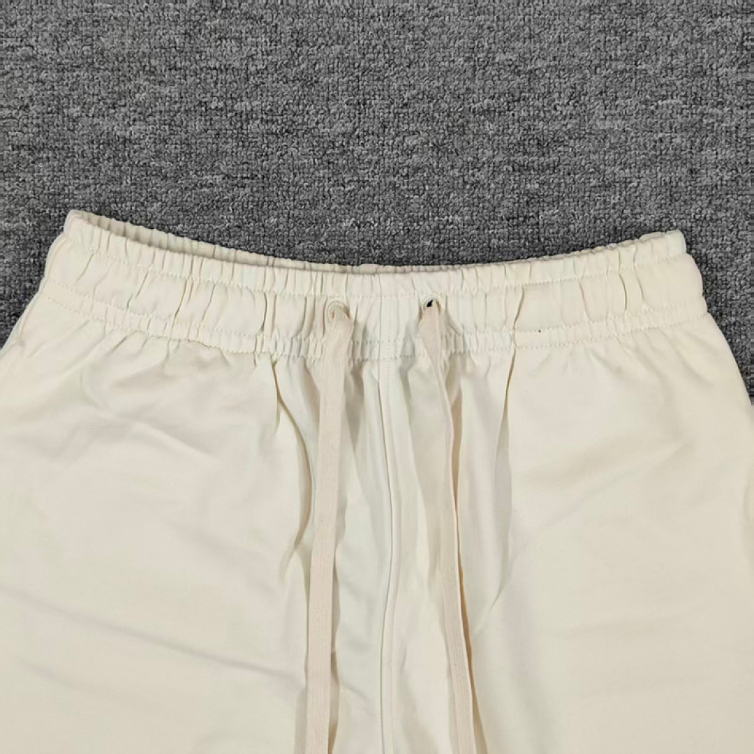 Other €18.8 ## Spring/Summer Cotton Shorts Spring Summer Short 478783 E - Image 22