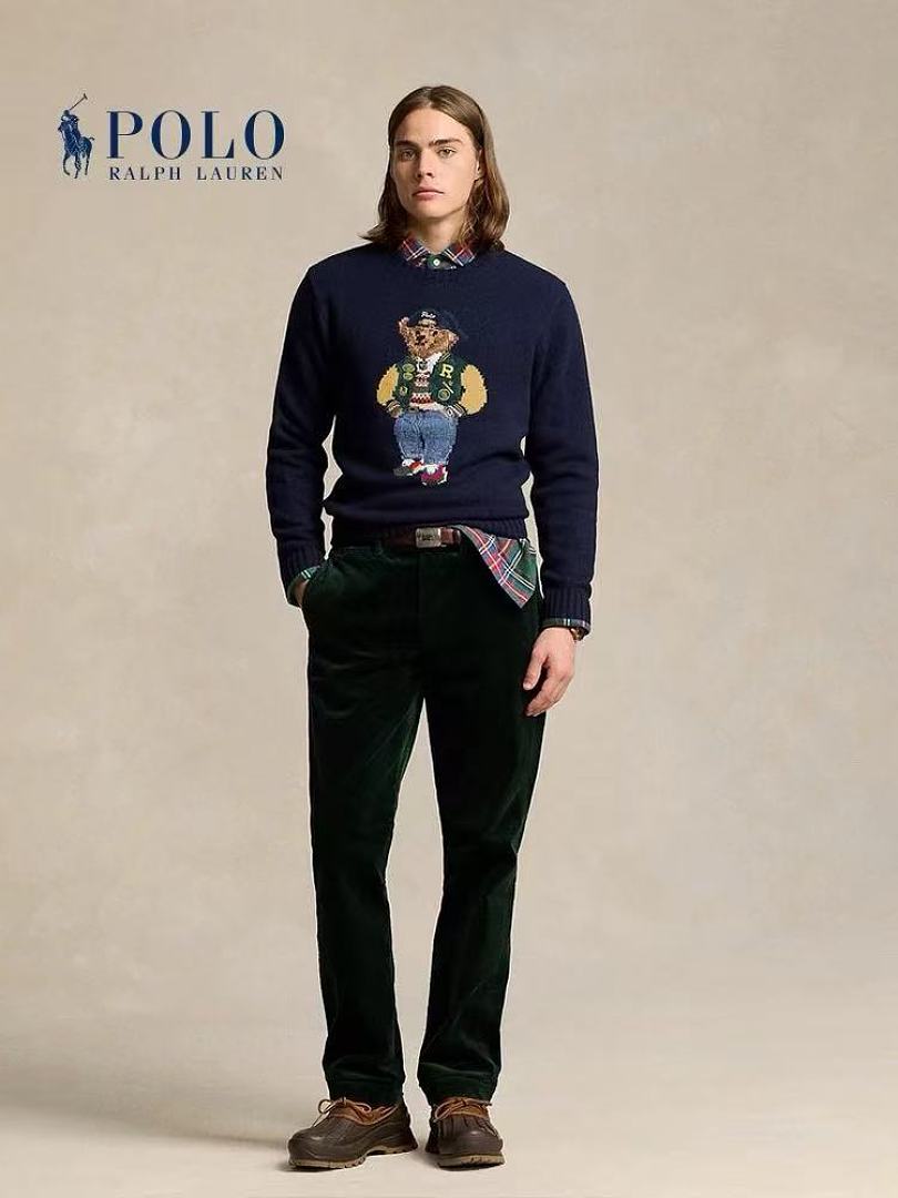Other €38.7 ## Wool Bear Sweater RL00808 Green R P - Image 3