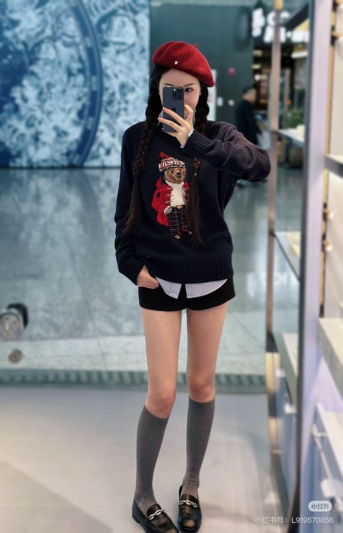 Other €41.2 ## Christmas Bear Sweater 808 Fleece P - Image 9