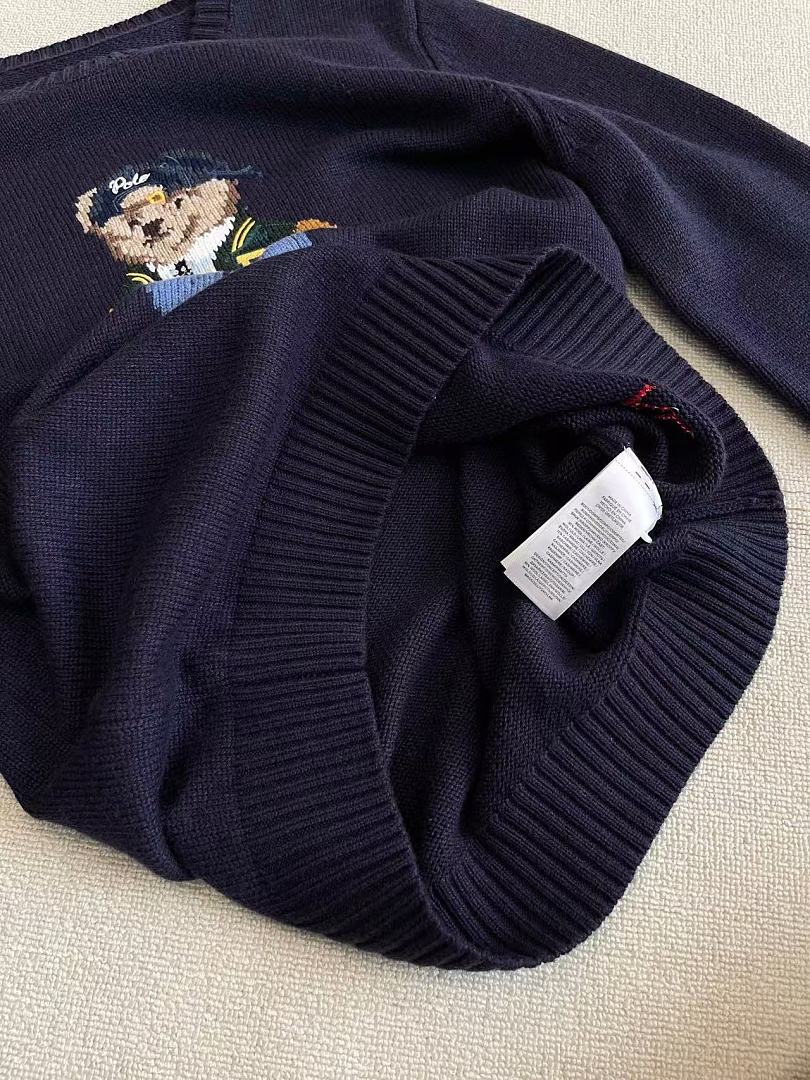 Other €38.7 ## Wool Bear Sweater RL00808 Green R P - Image 28