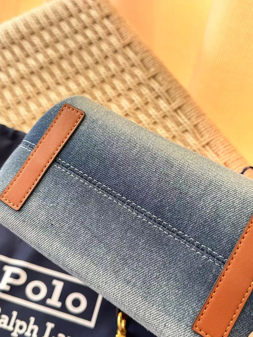 Other €32.2 ## Denim Lunch Box Bag V - Image 43