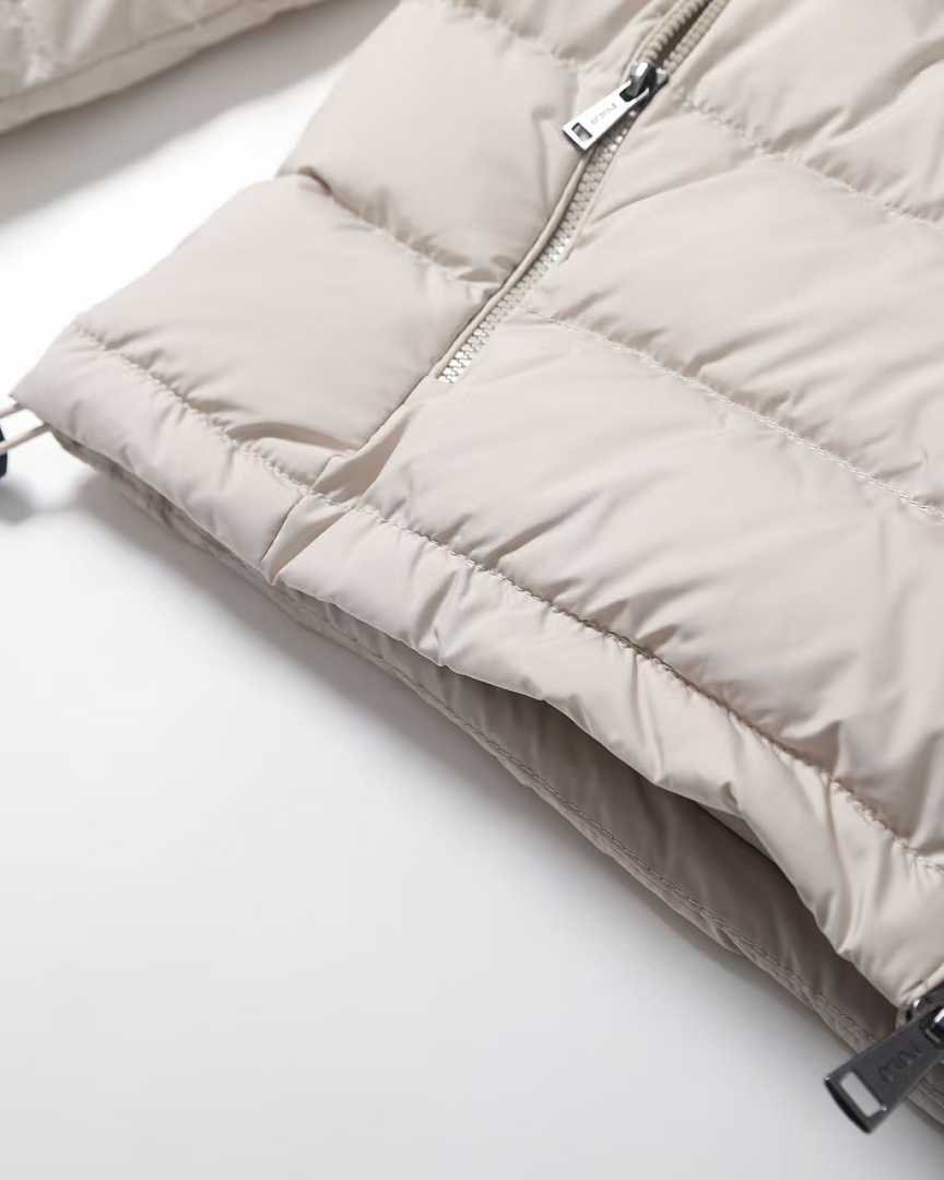 Other €51.6 ## Detachable Hooded Down Jacket Velvet W43 X - Image 28