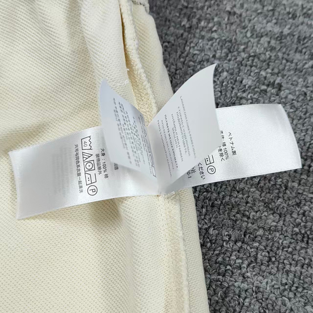 Other €18.8 ## Spring/Summer Cotton Shorts Spring Summer Short 478783 E - Image 30
