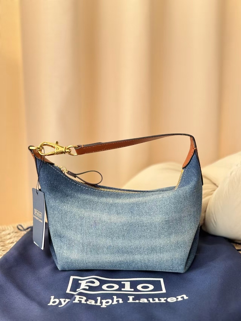 Other €32.2 ## Denim Lunch Box Bag V - Image 16