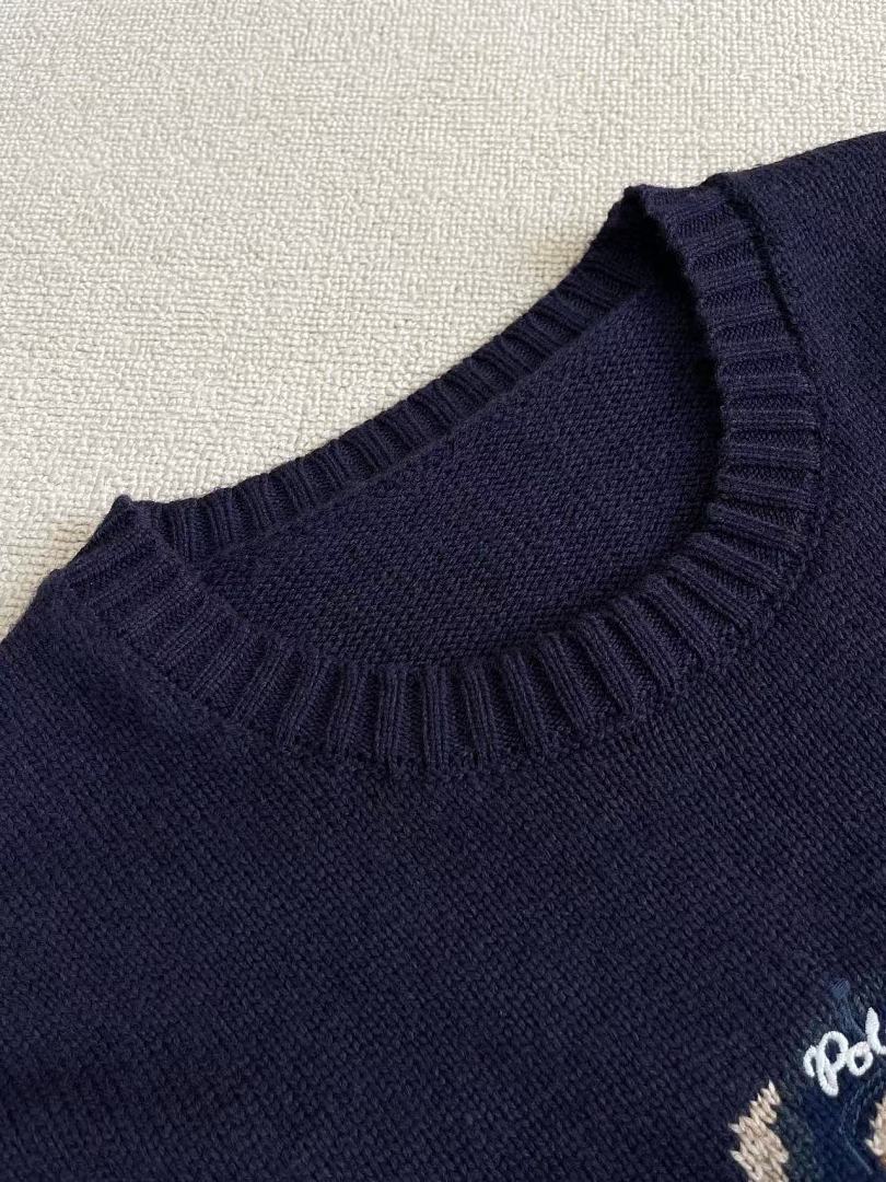Other €38.7 ## Wool Bear Sweater RL00808 Green R P - Image 34