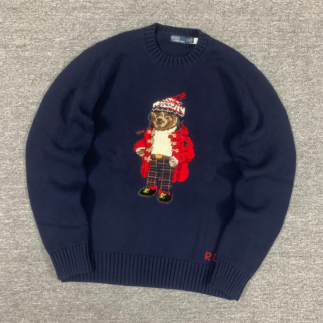 Other €41.2 ## Christmas Bear Sweater 808 Fleece P