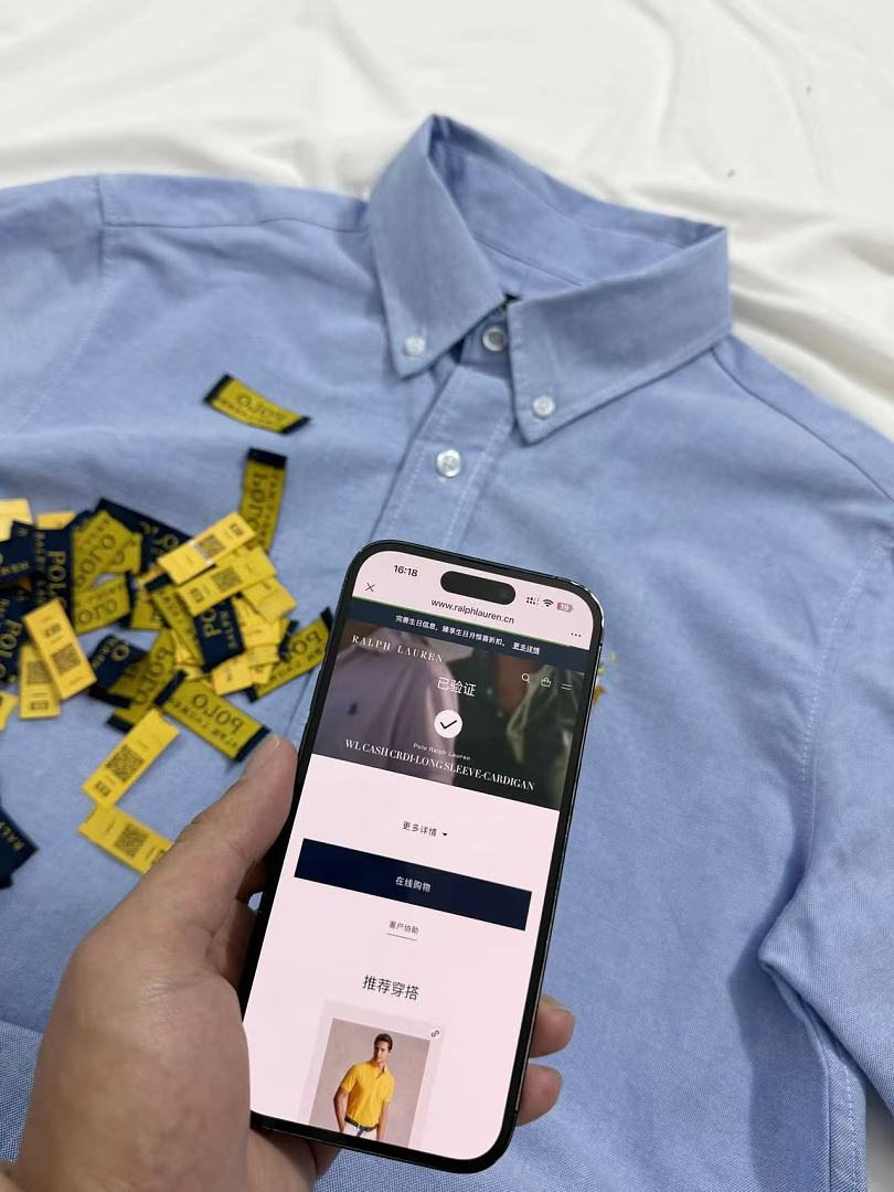 Other €18.4 ## Colored Pony Short Sleeve Shirt Color R - Image 9