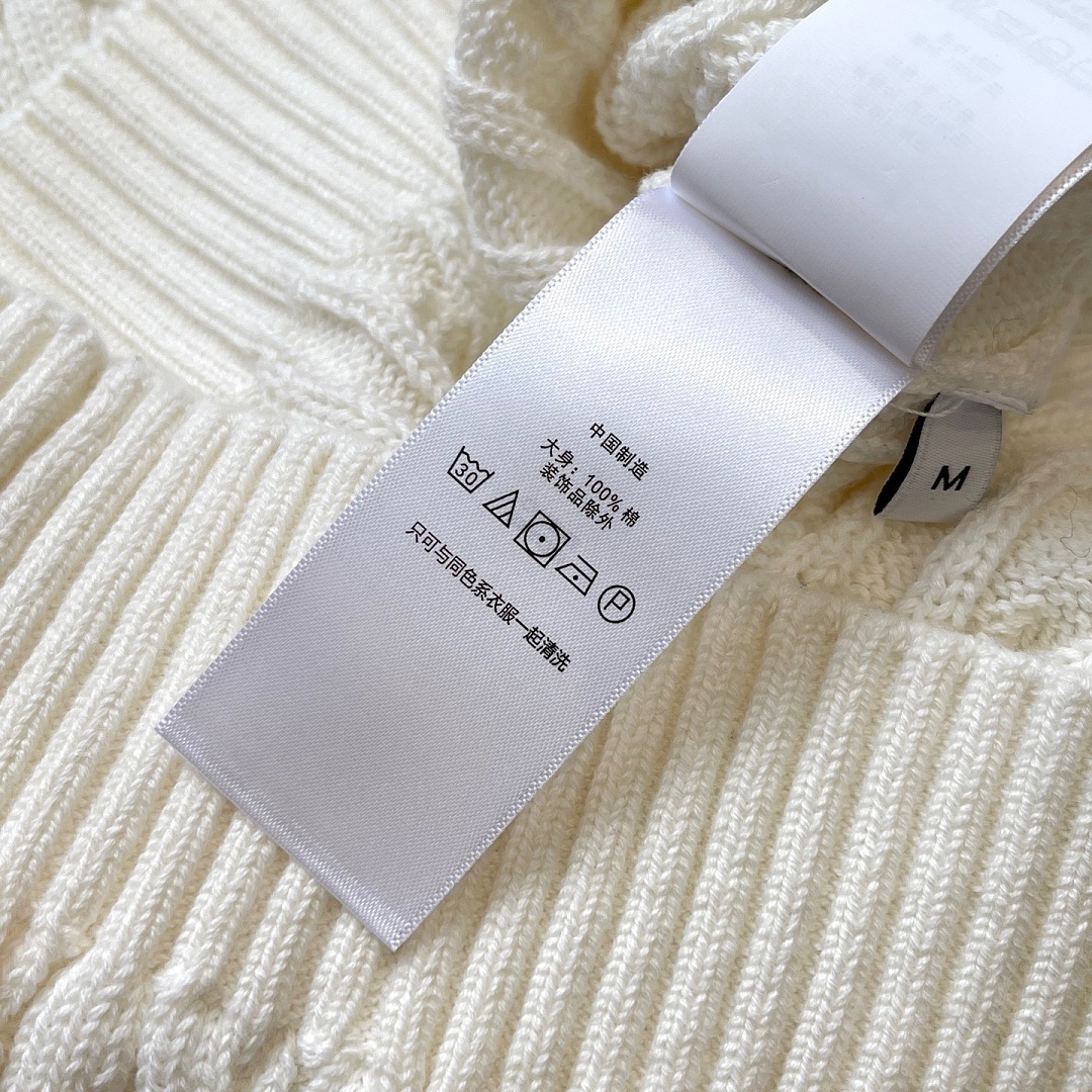 Other €30.9 ## Knit Twist Sweater Suits Linen Floral P - Image 30